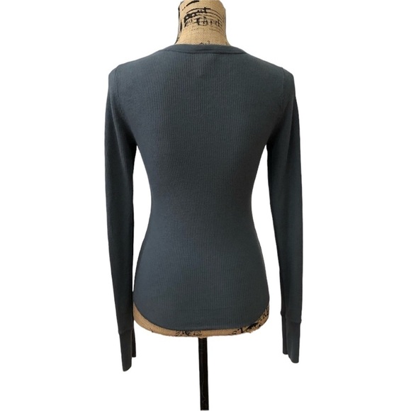 Disney Mickey Mouse Thermal Graphic HTF Print Grey and Silver Medium - Picture 4 of 7